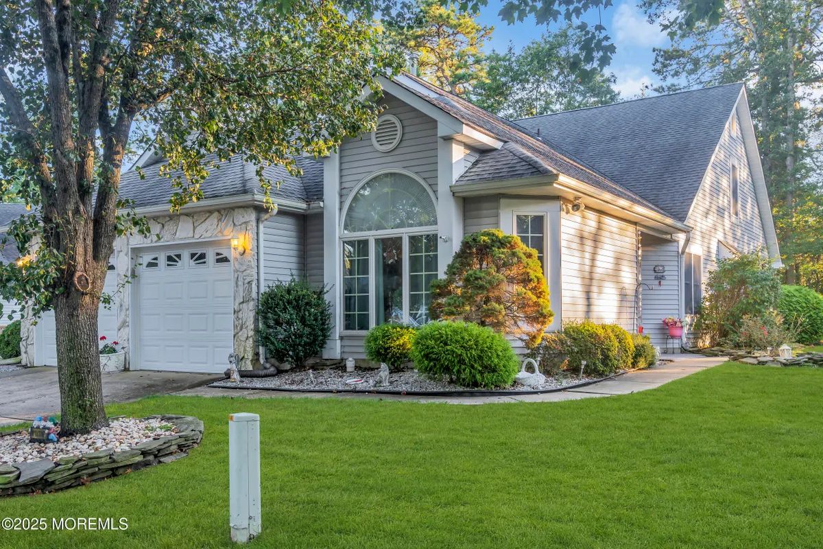 Property Slideshow image 1 of 56 | 1878 crimson ct, Toms River, NJ, 08755