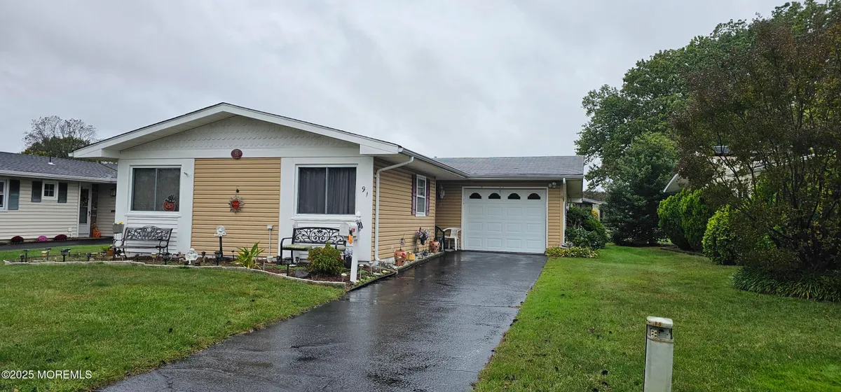 Property Slideshow image 1 of 15 | 91 clay cir, Brick, NJ, 08724