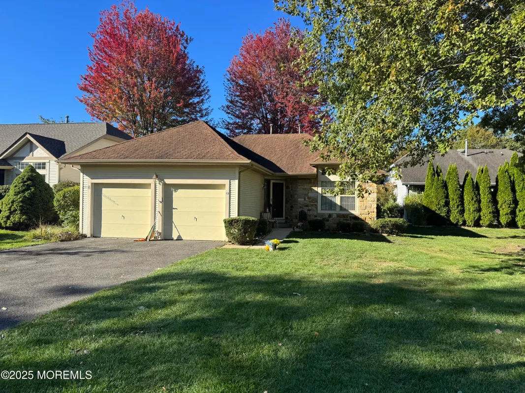 Property Slideshow image 1 of 15 | 13 sedgwick sq, Jackson, NJ, 08527