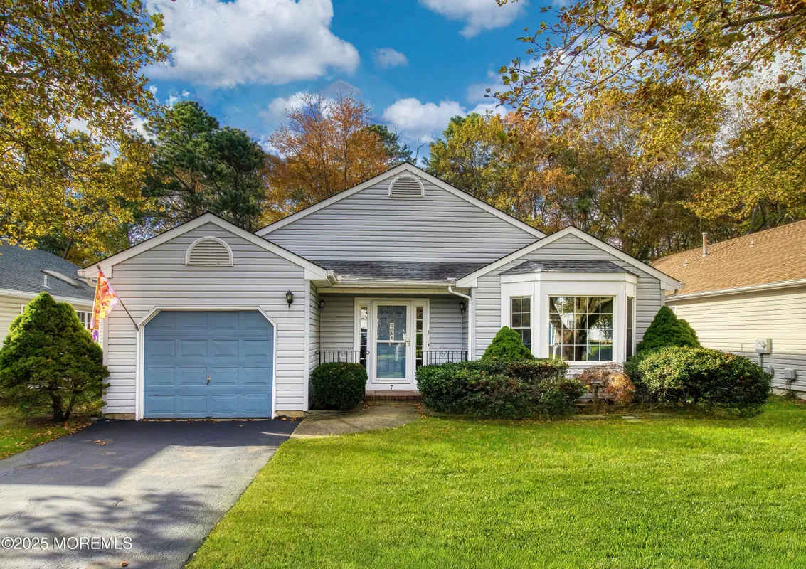 Property Slideshow image 1 of 43 | 7 brant dr, Brick, NJ, 08724