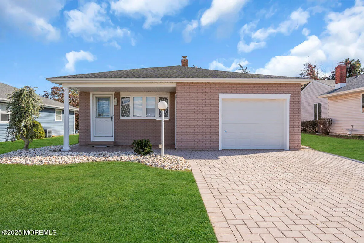 Property Slideshow image 1 of 36 | 32 harrington dr, Toms River, NJ, 08757