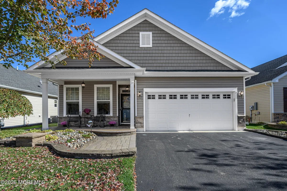 Property Slideshow image 1 of 46 | 72 kingston dr, Jackson, NJ, 08527