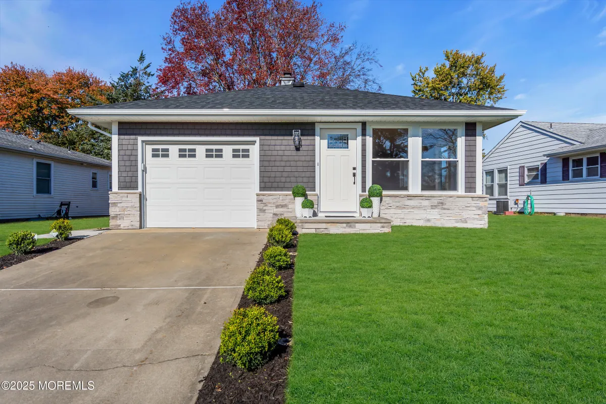 Property Slideshow image 1 of 35 | 17 palmetto point st, Toms River, NJ, 08757