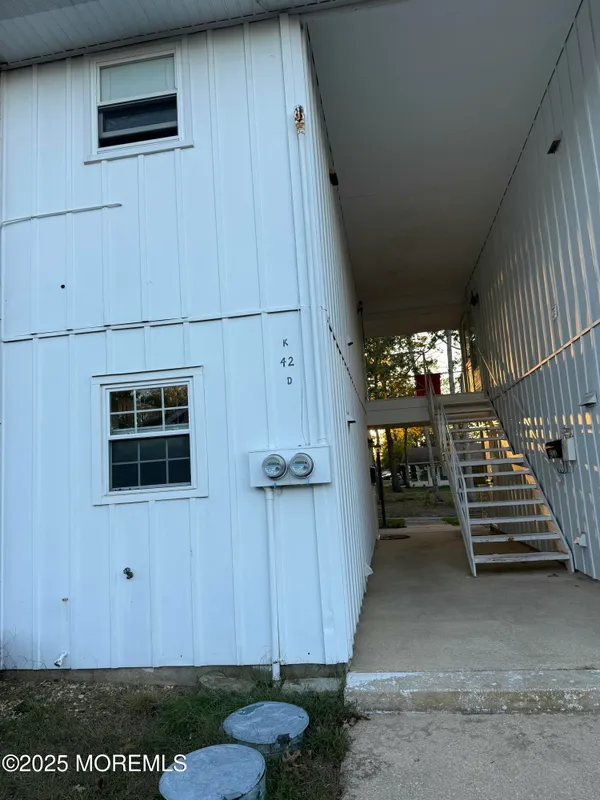 Property Slideshow image 1 of 14 | 42k cambridge ct, Lakewood, NJ, 08701
