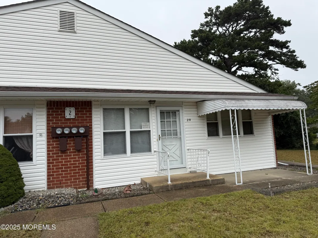 Property Slideshow image 1 of 10 | 2 verbena ct b, Whiting, NJ, 08759