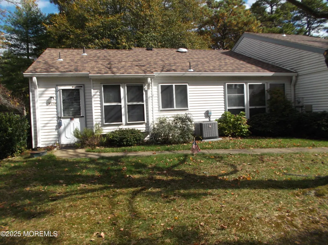 Property Slideshow image 1 of 32 | 713b wooton ct, Manchester, NJ, 08759