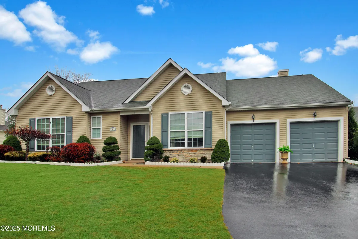 Property Slideshow image 1 of 37 | 9 curry ct, Manchester, NJ, 08759