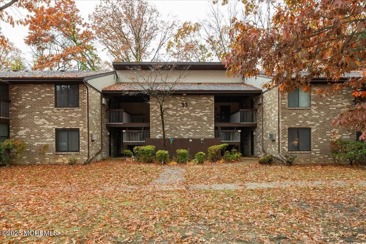 Property Slideshow image 1 of 16 | 93 arrowood rd g, Manalapan, NJ, 07726