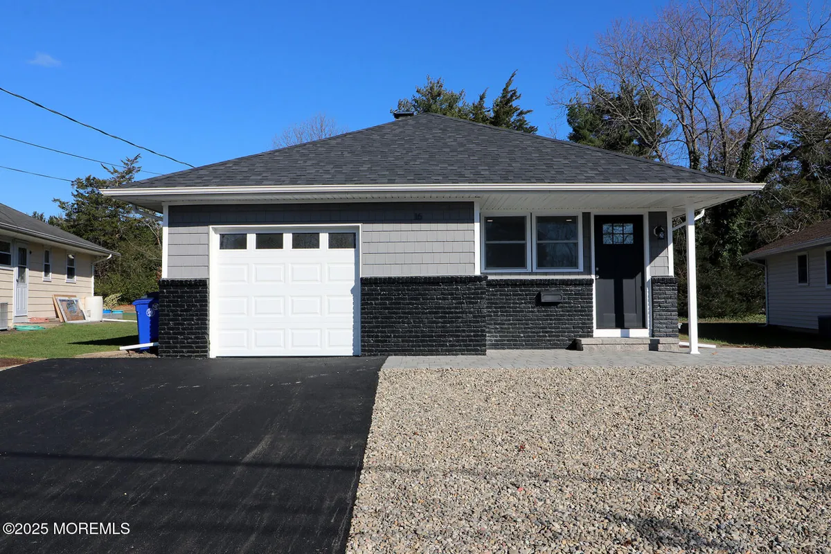 Property Slideshow image 1 of 43 | 16 mount dashan ln, Toms River, NJ, 08753