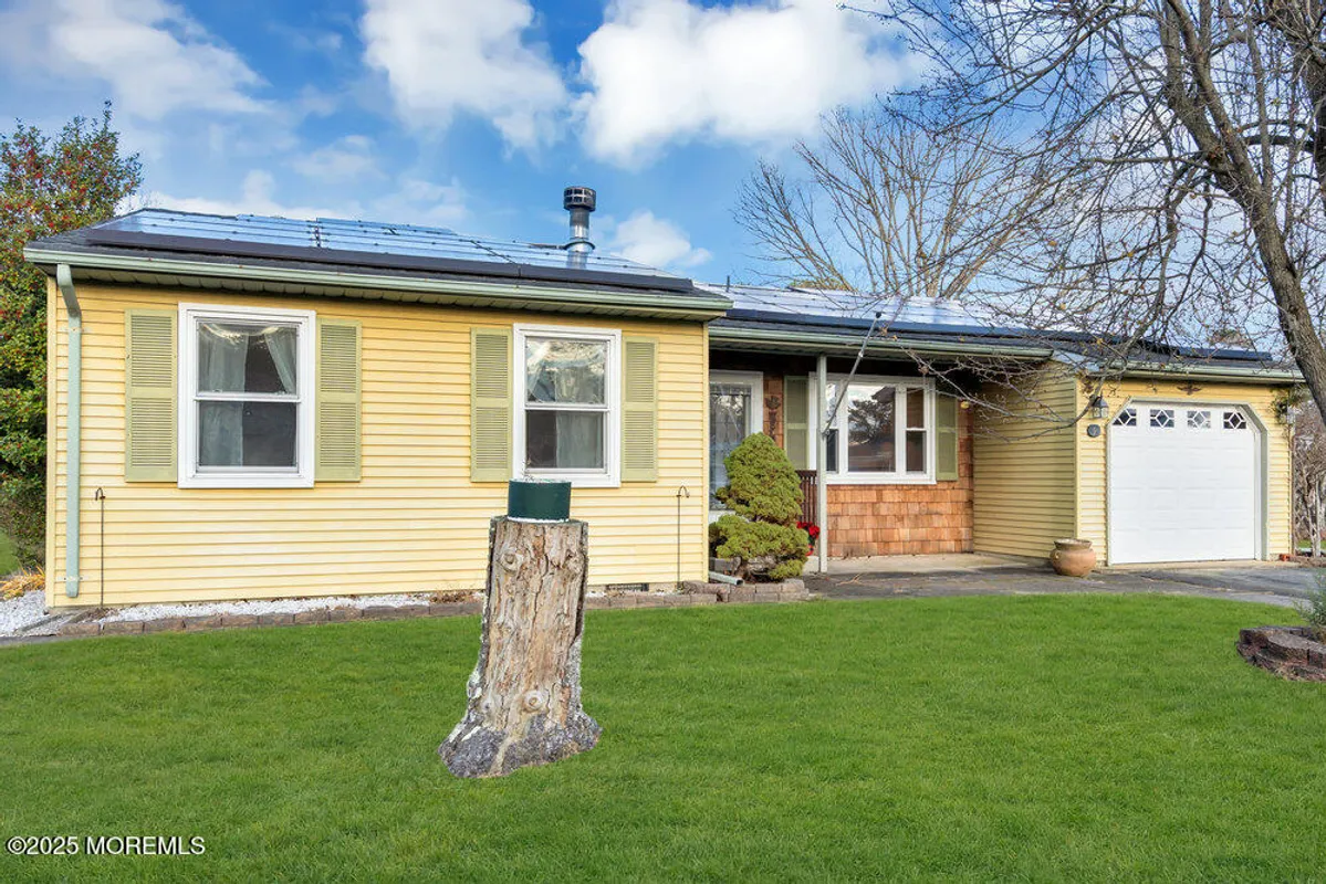 Property Slideshow image 1 of 18 | 9 apple ln, Whiting, NJ, 08759