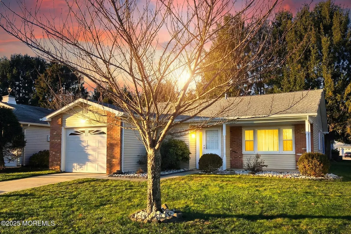 Property Slideshow image 1 of 33 | 91 lauren ln, Brick, NJ, 08723