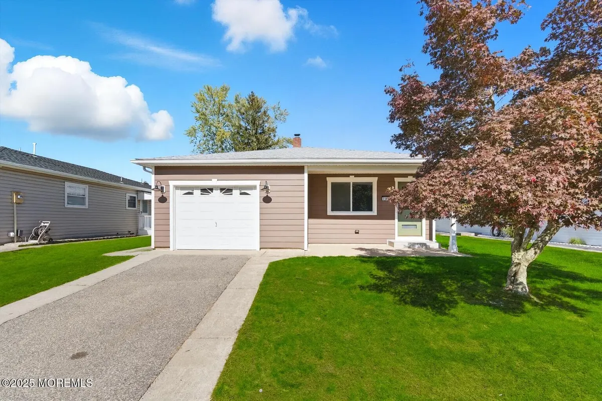 Property Slideshow image 1 of 44 | 295 port royal dr, Toms River, NJ, 08757