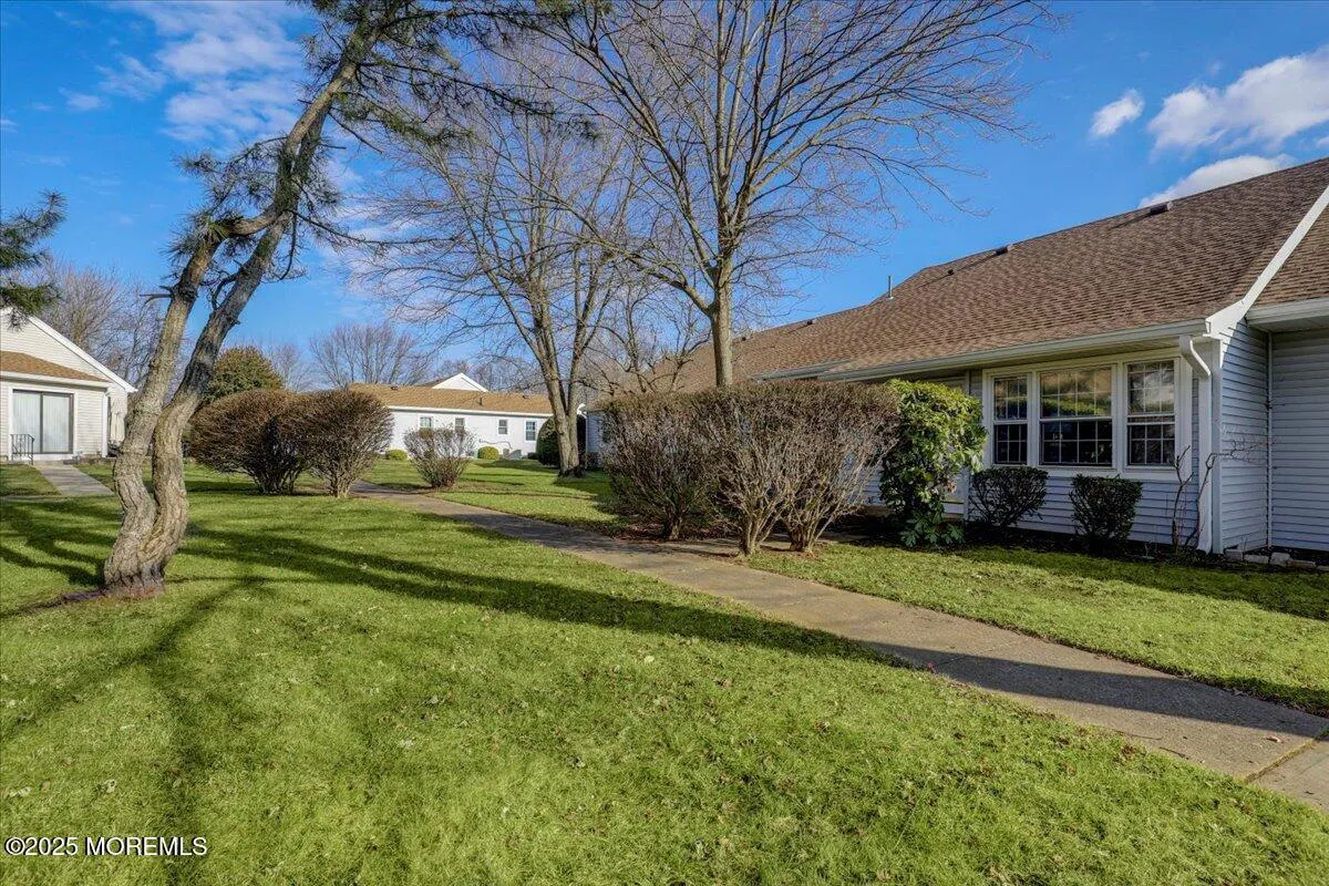Property Slideshow image 1 of 29 | 128 korn market c, Freehold, NJ, 07728