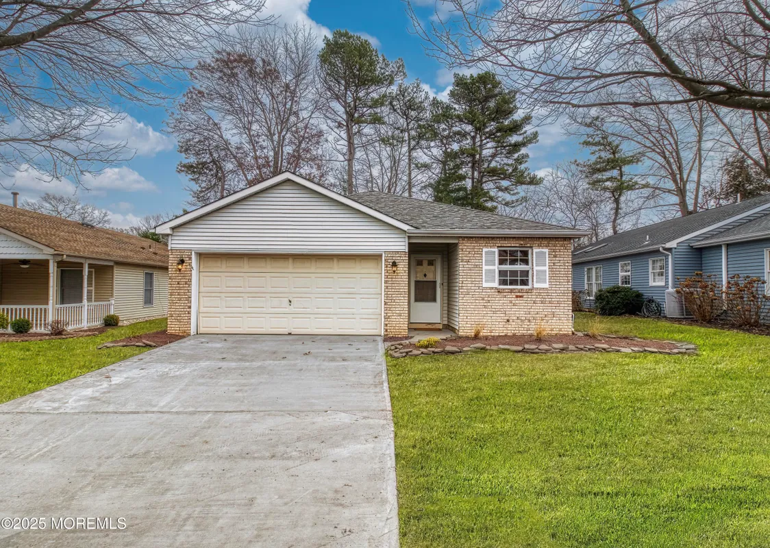 Property Slideshow image 1 of 36 | 1493 forelle ln, Toms River, NJ, 08755