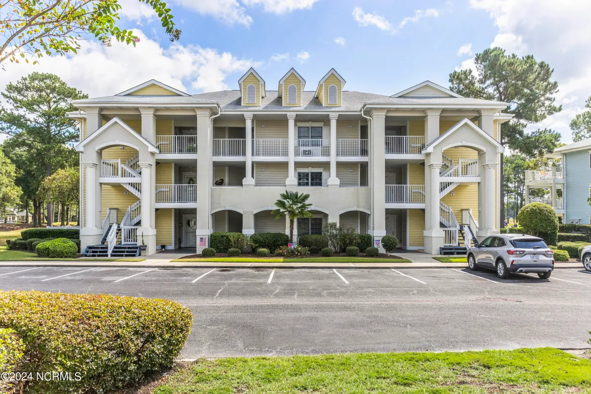 Property Slideshow image 1 of 48 | 330 s middleton dr 804, Calabash, NC, 28467