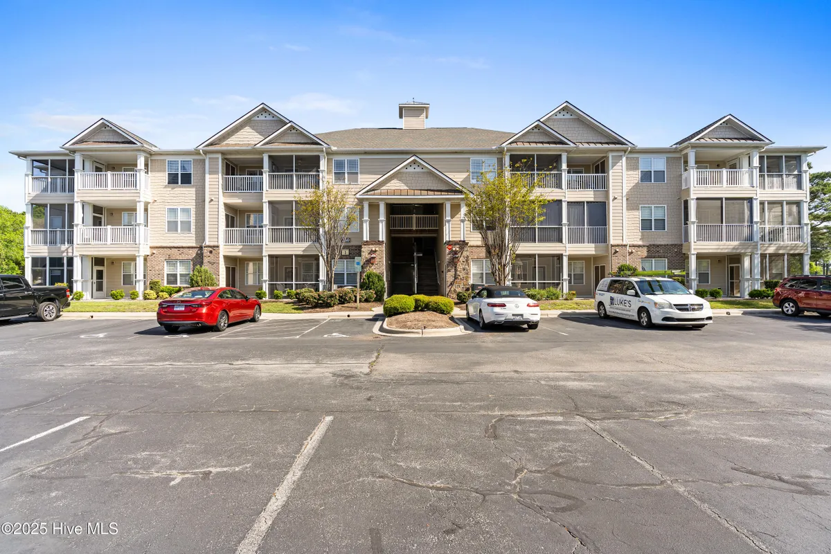 Property Slideshow image 1 of 28 | 260 s crow creek dr 19, Calabash, NC, 28467