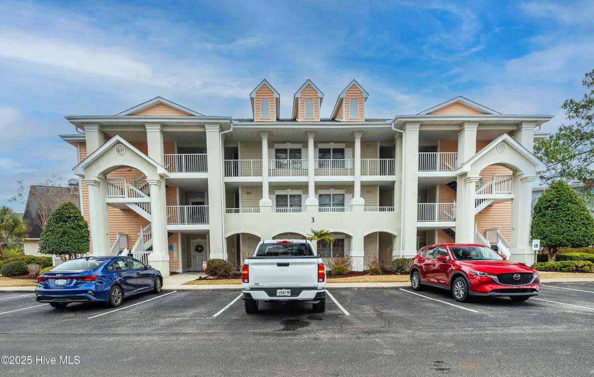 Property Slideshow image 1 of 29 | 330 s middleton dr 306, Calabash, NC, 28467