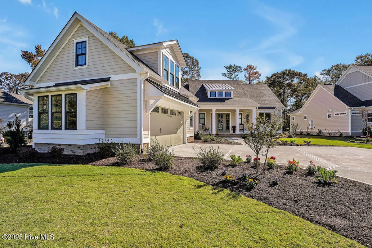 Property Slideshow image 1 of 49 | 3810 river park way ne, Leland, NC, 28451