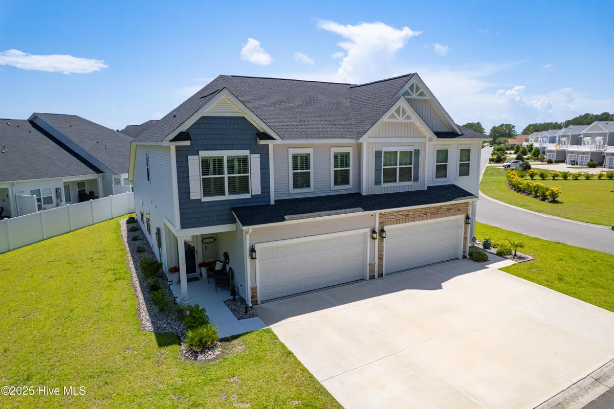 Property Slideshow image 1 of 43 | 215 vivian st nw, Calabash, NC, 28467