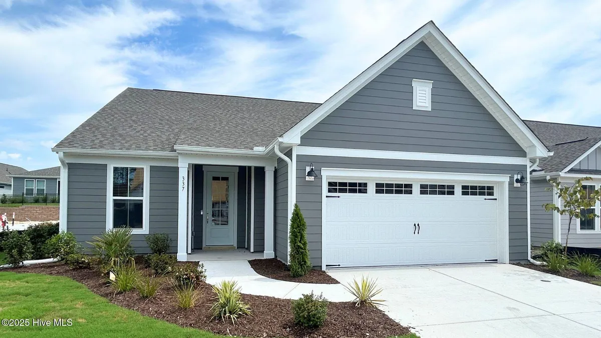 Property Slideshow image 1 of 26 | 337 keepsake dr, Wilmington, NC, 28412