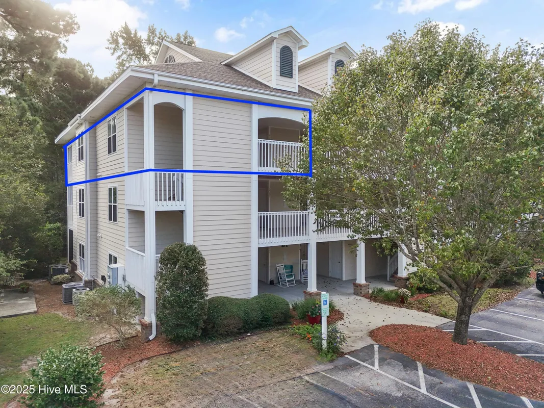 Property Slideshow image 1 of 31 | 3350 club villa dr 2105, Southport, NC, 28461