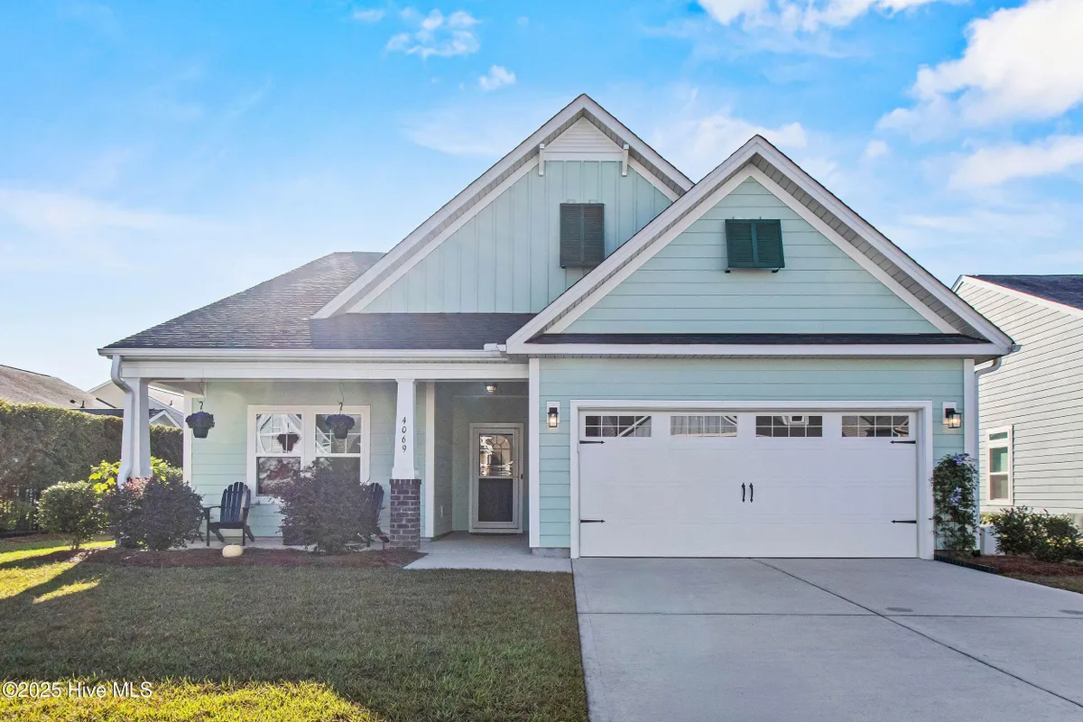 Property Slideshow image 1 of 54 | 4069 druids glen dr, Leland, NC, 28451