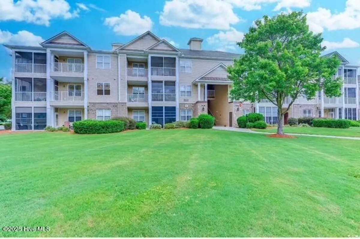 Property Slideshow image 1 of 31 | 290 woodlands way 10, Calabash, NC, 28467