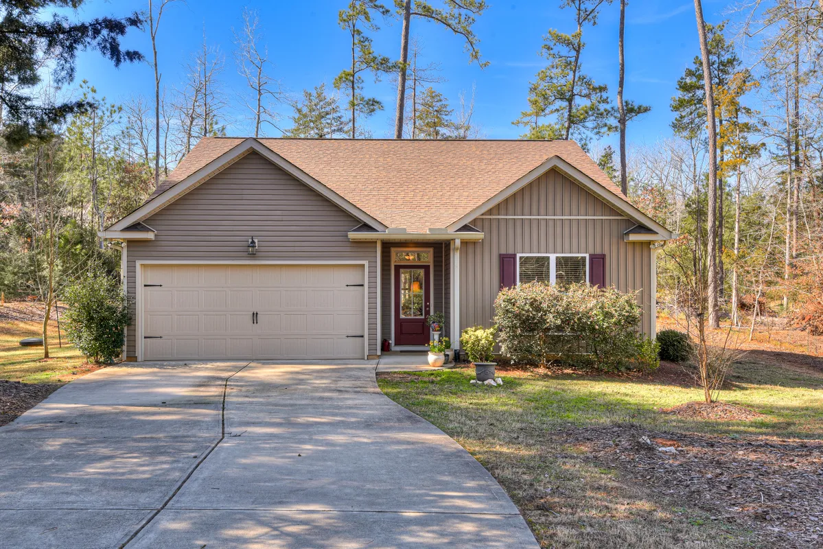 Property Slideshow image 1 of 37 | 328 pro cir, Mc Cormick, SC, 29835