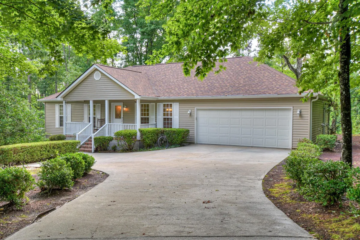 Property Slideshow image 1 of 61 | 160 crescent dr, Mc Cormick, SC, 29835