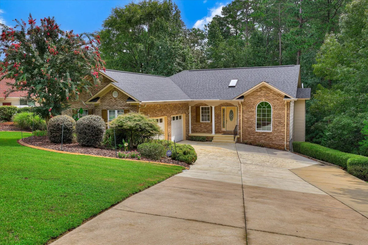 Property Slideshow image 1 of 59 | 613 heritage cv, Mc Cormick, SC, 29835