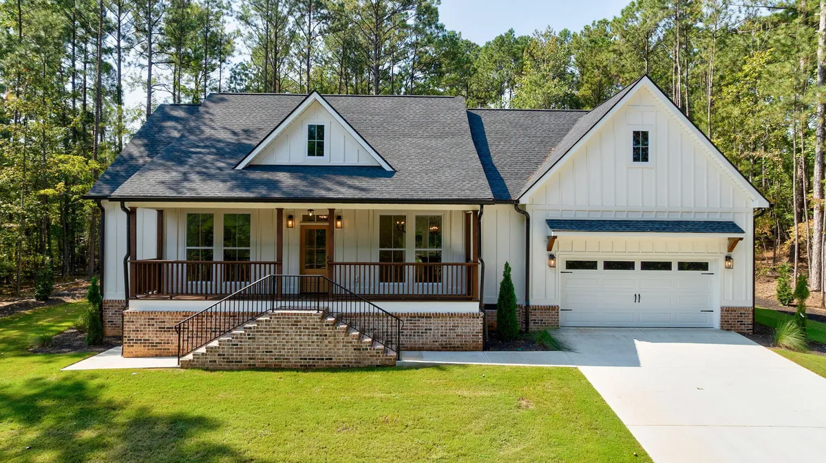 Property Slideshow image 1 of 62 | 126 elliott cir, Mc Cormick, SC, 29835