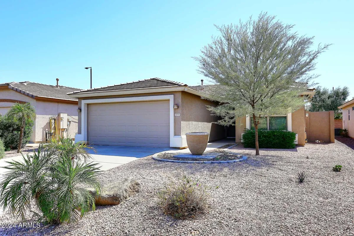 Property Slideshow image 1 of 34 | 3771 e hazeltine way, Chandler, AZ, 85249