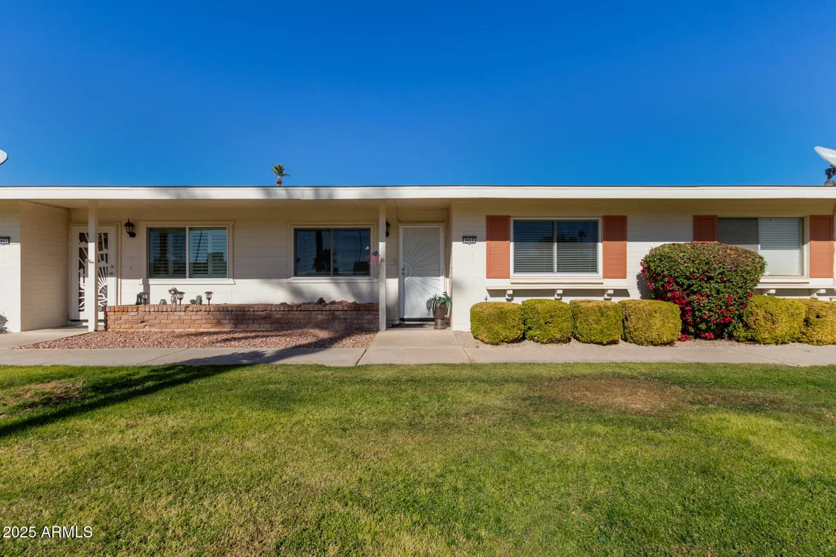 Property Slideshow image 1 of 25 | 9459 n 111th ave, Sun City, AZ, 85351