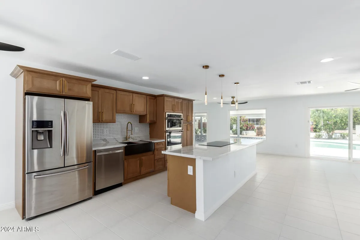 Property Slideshow image 1 of 33 | 10826 w loma blanca dr, Sun City, AZ, 85351