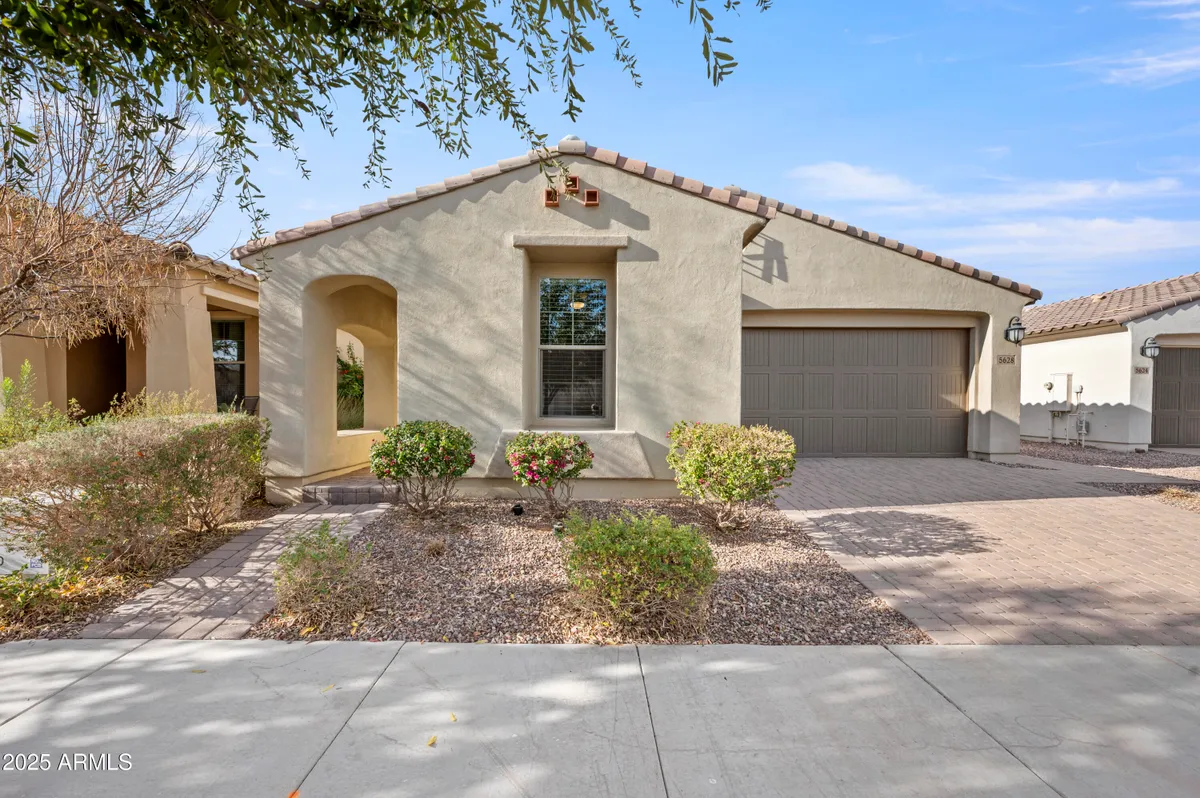 Property Slideshow image 1 of 47 | 5628 s winchester, Mesa, AZ, 85212