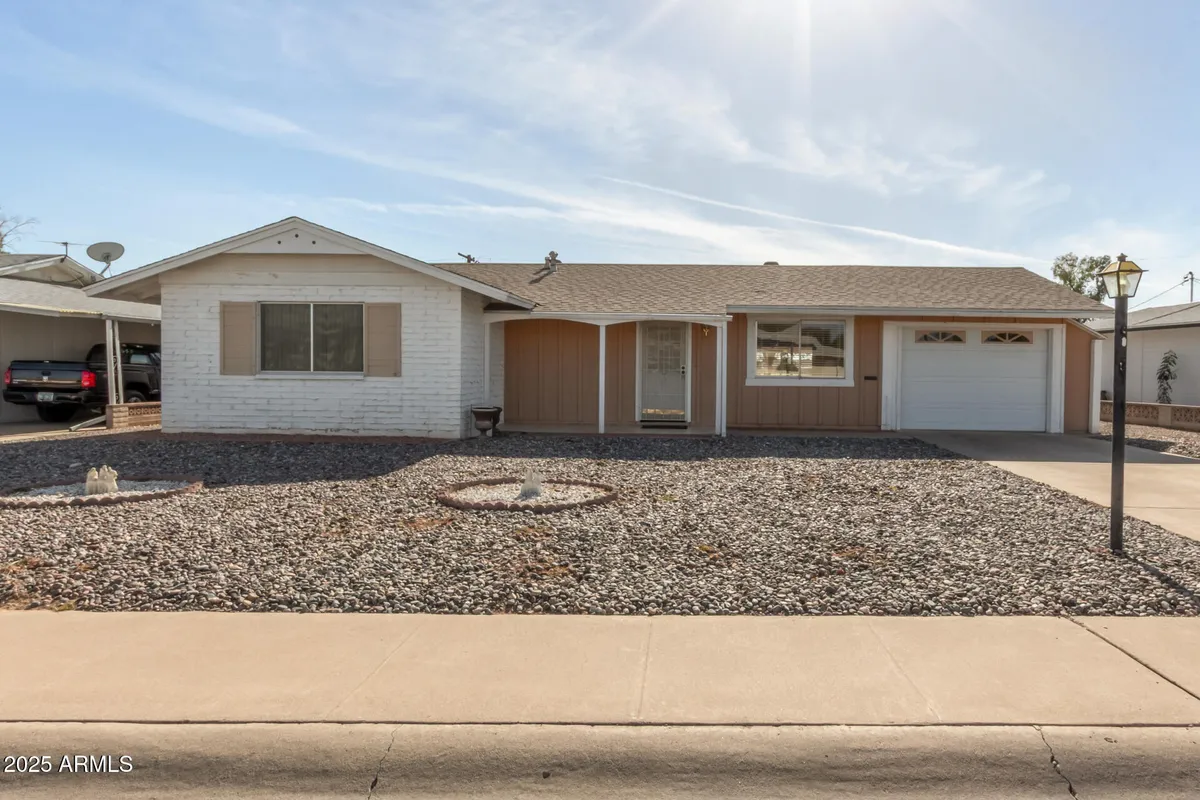 Property Slideshow image 1 of 30 | 11622 n desert hills dr, Sun City, AZ, 85351