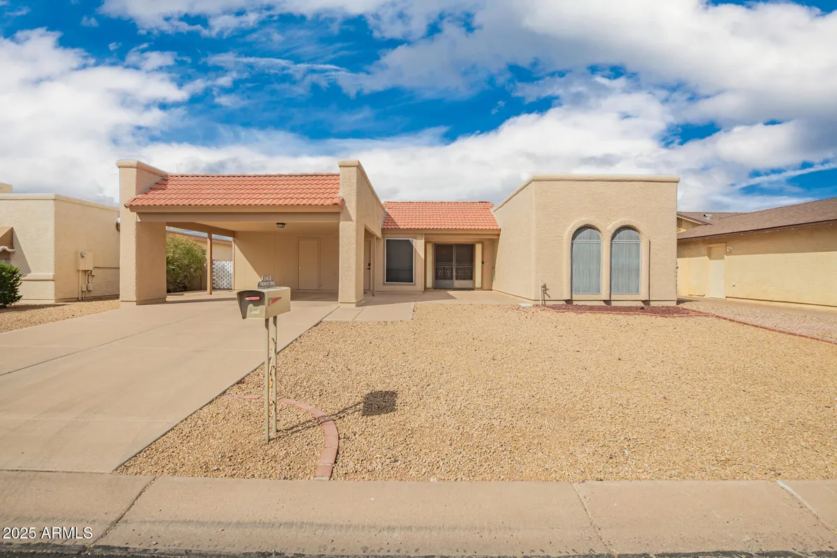 Property Slideshow image 1 of 38 | 26438 s pinewood dr, Sun Lakes, AZ, 85248