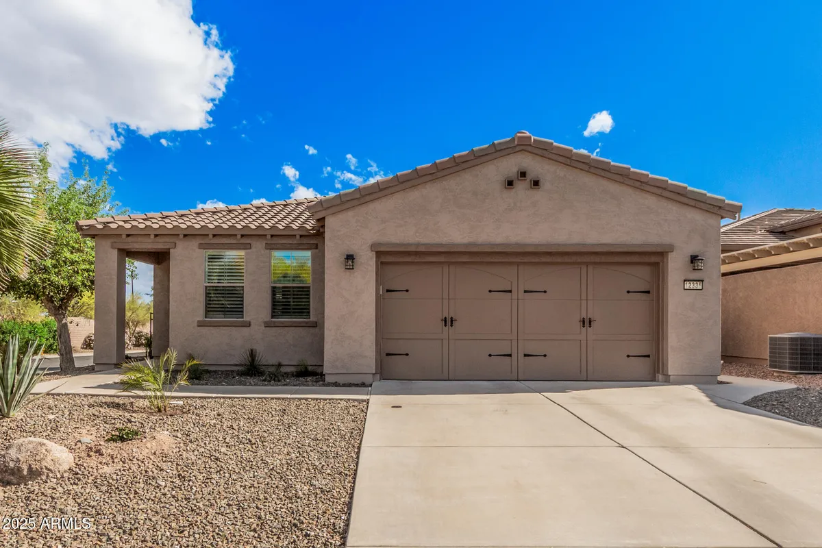 Property Slideshow image 1 of 69 | 12335 w rosewood ln, Peoria, AZ, 85383