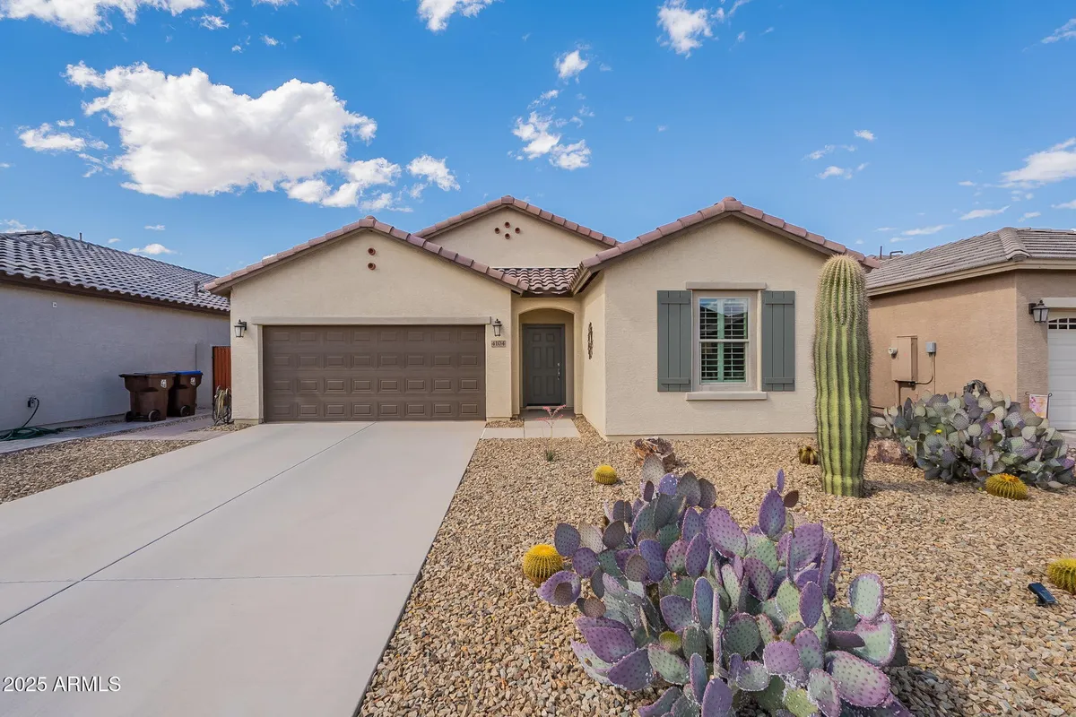 Property Slideshow image 1 of 50 | 4104 w spotted pony way, Eloy, AZ, 85131