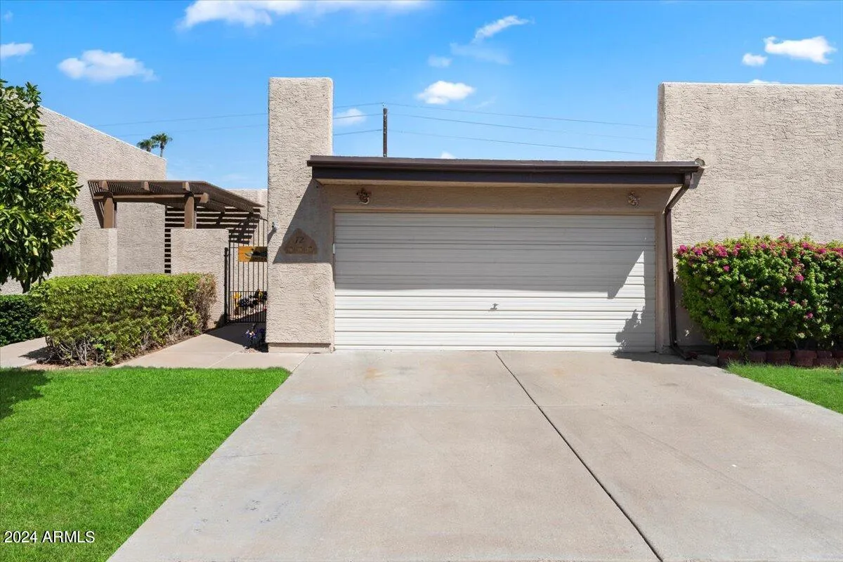 Property Slideshow image 1 of 30 | 3345 e university dr 72, Mesa, AZ, 85213