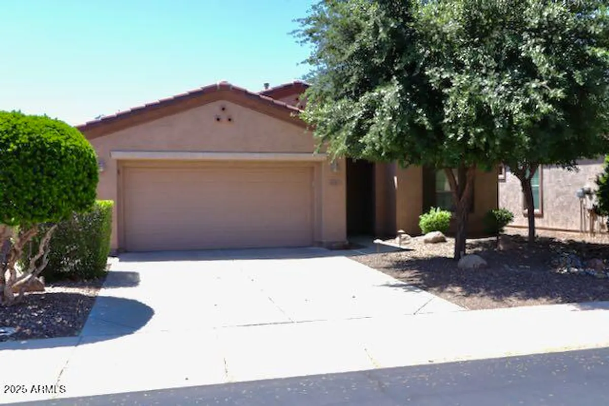 Property Slideshow image 1 of 41 | 4747 e narrowleaf dr, Gilbert, AZ, 85298