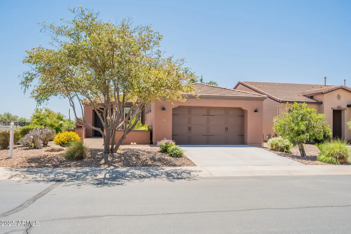 Property Slideshow image 1 of 42 | 1809 e adelante way, Queen Creek, AZ, 85140