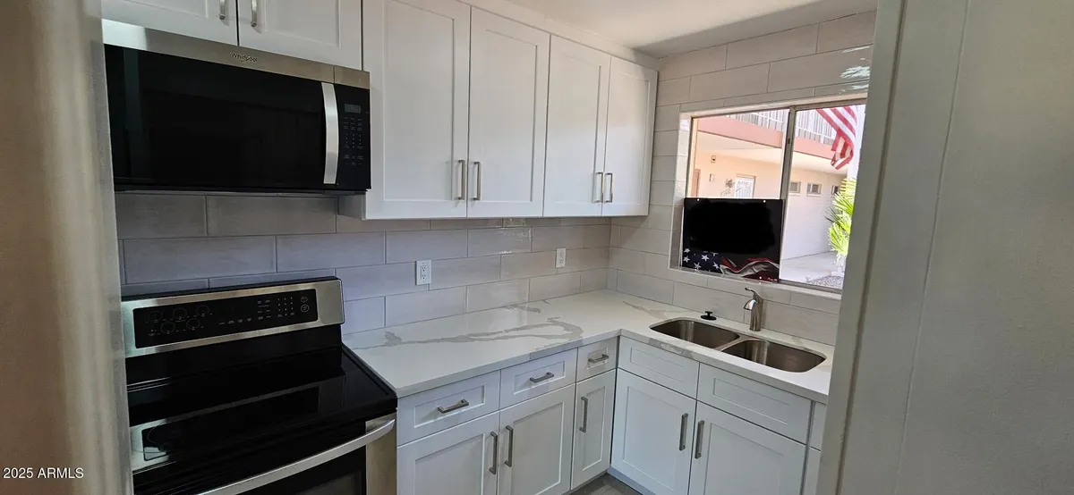 Property Slideshow image 1 of 19 | 10810 n fairway ct, Sun City, AZ, 85351