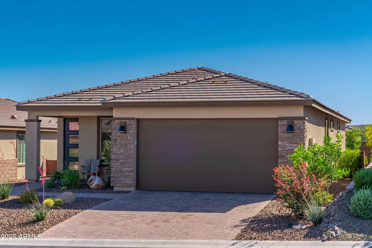 Property Slideshow image 1 of 19 | 4516 jackpot rd, Wickenburg, AZ, 85390