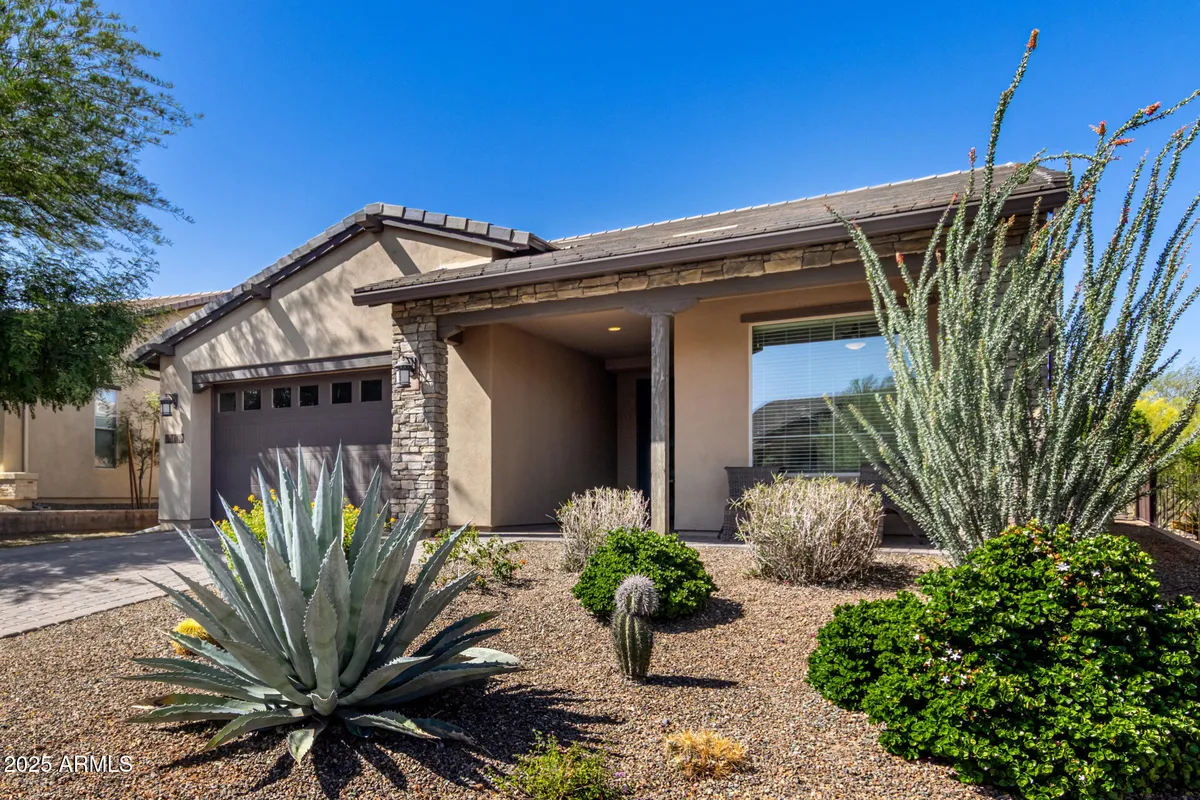 Property Slideshow image 1 of 42 | 18076 e vista desierto, Rio Verde, AZ, 85263