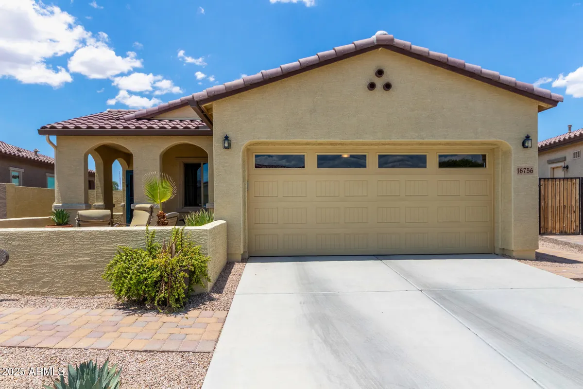 Property Slideshow image 1 of 54 | 16756 s 181st ln, Goodyear, AZ, 85338