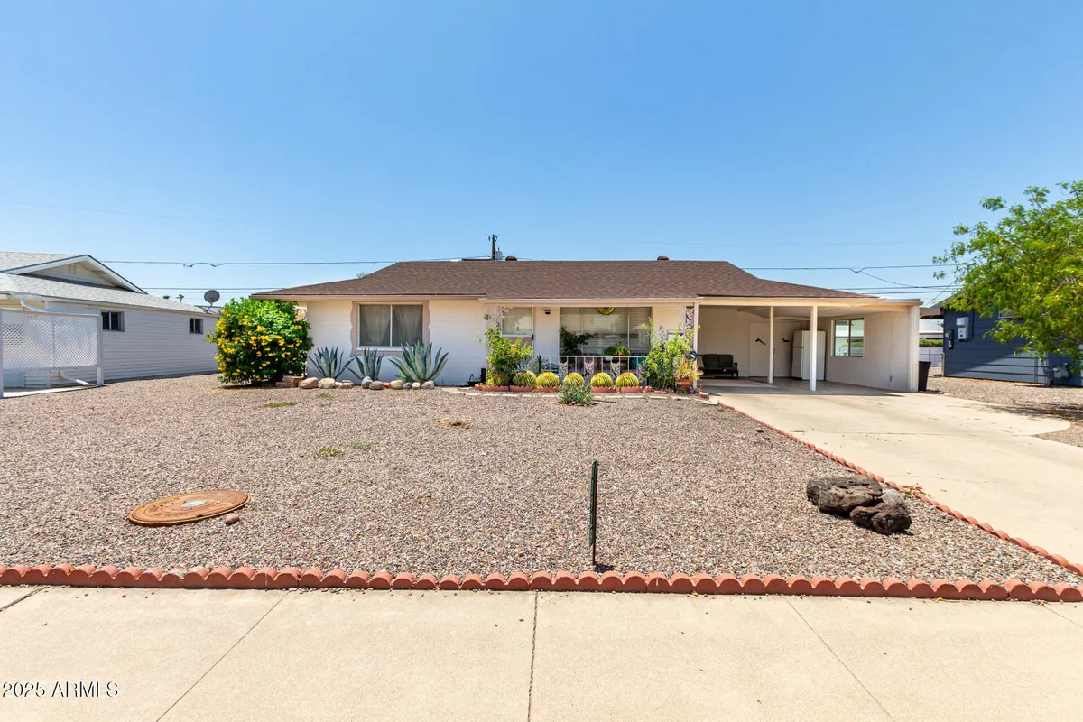 Property Slideshow image 1 of 24 | 10929 w cherry hills dr, Sun City, AZ, 85351
