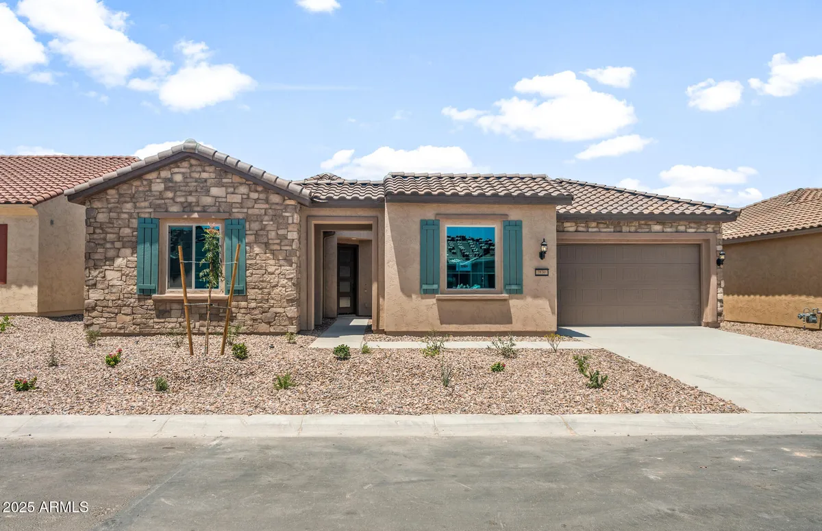 Property Slideshow image 1 of 39 | 7870 w mockingbird way, Florence, AZ, 85132