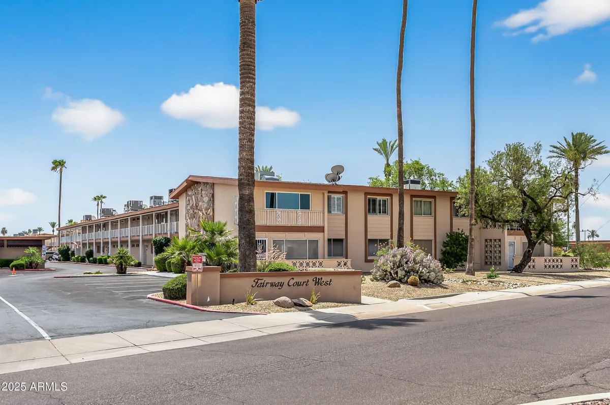 Property Slideshow image 1 of 30 | 10851 n fairway ct, Sun City, AZ, 85351