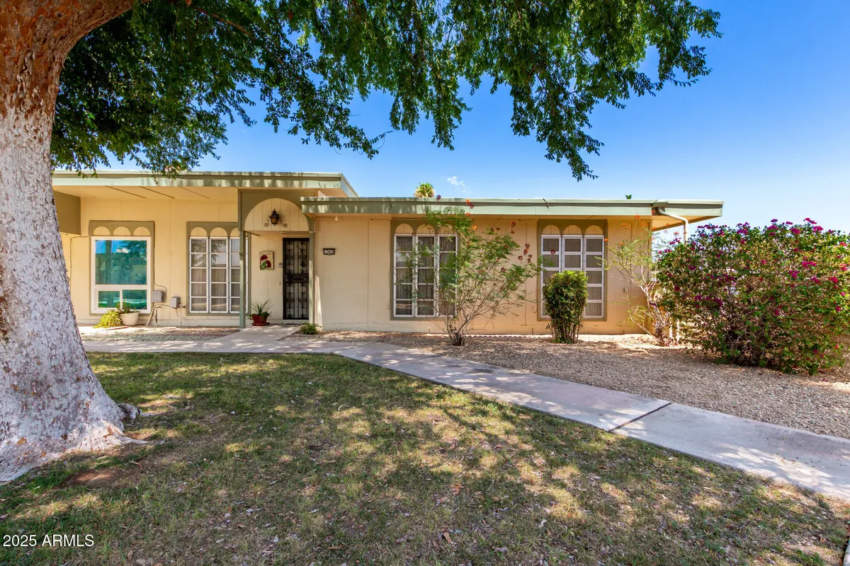 Property Slideshow image 1 of 6 | 13420 n emberwood dr, Sun City, AZ, 85351